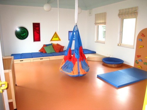 Kindergarten Kunterbunt mit Krippe