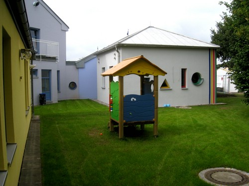 Kindergarten Kunterbunt mit Krippe