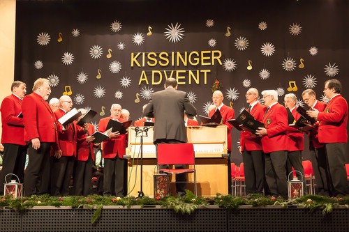 Kissing Advent